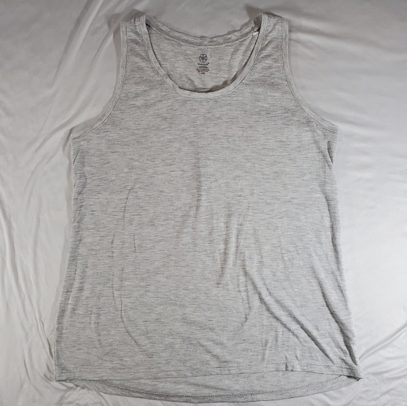 Grey Gaiam tank. Medium - Picture 1 of 4